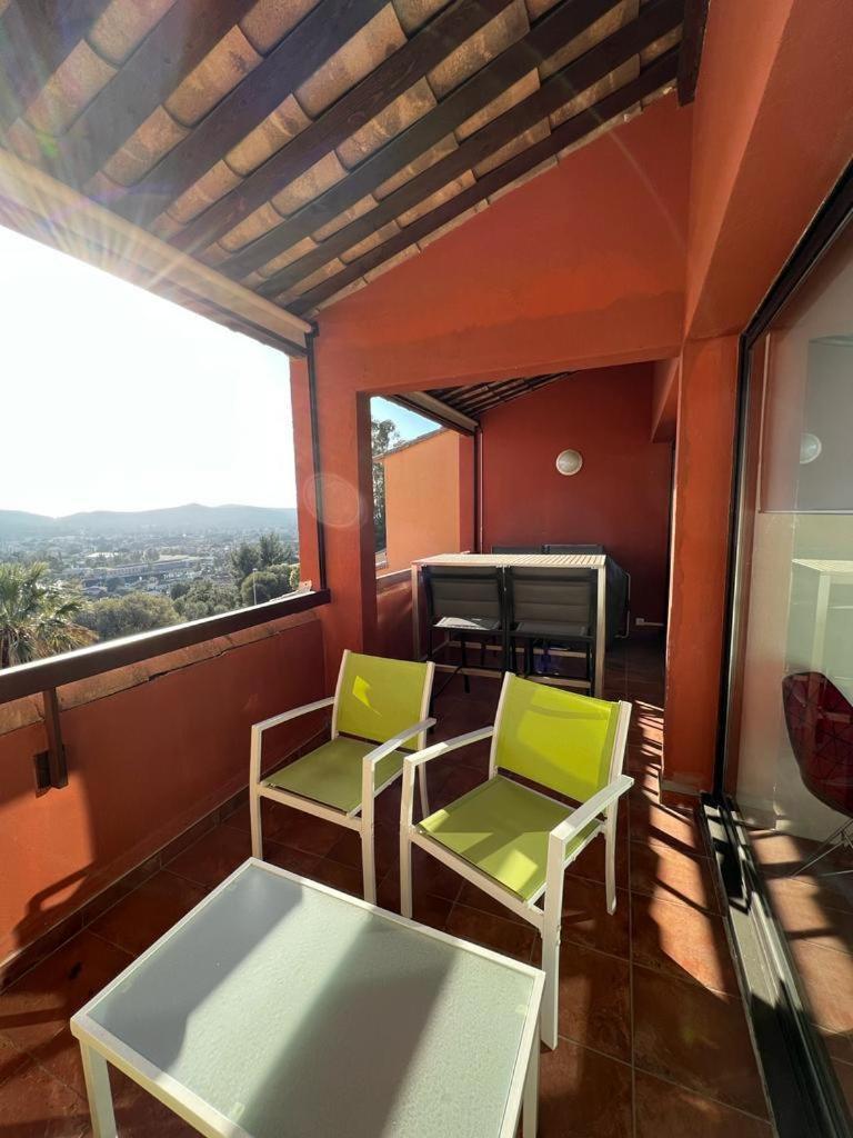 Appartement Vue Sur Mer, Piscine, Garage Prive Bormes-les-Mimosas Bagian luar foto